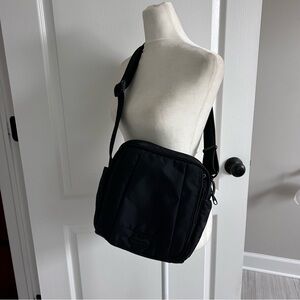 Pacsafe Metrosafe GII Black Compact Messenger Crossbody Travel Bag Antitheft